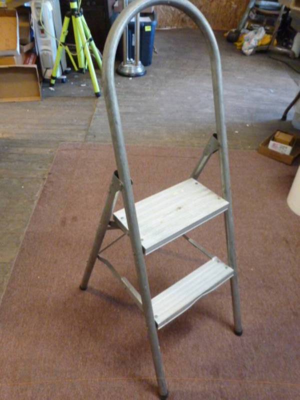lot 85 image: Step Stool