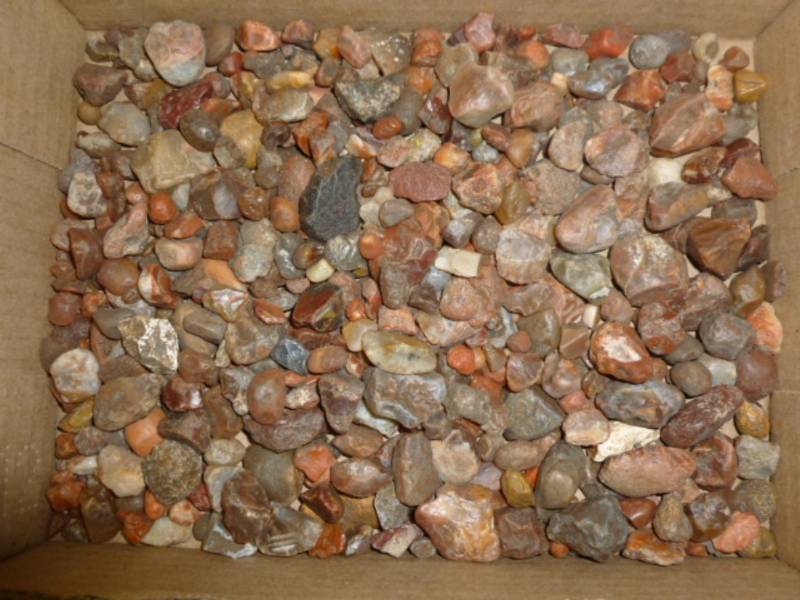 lot 111 image: Agates