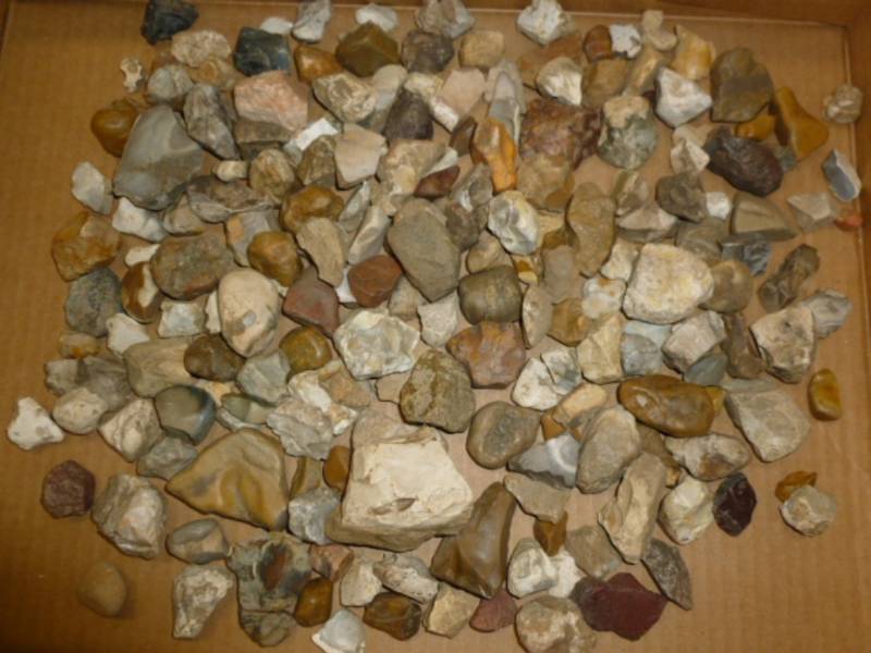 lot 114 image: Collector Rocks