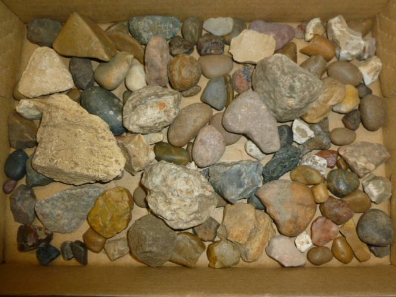 lot 115 image: Collector Rocks