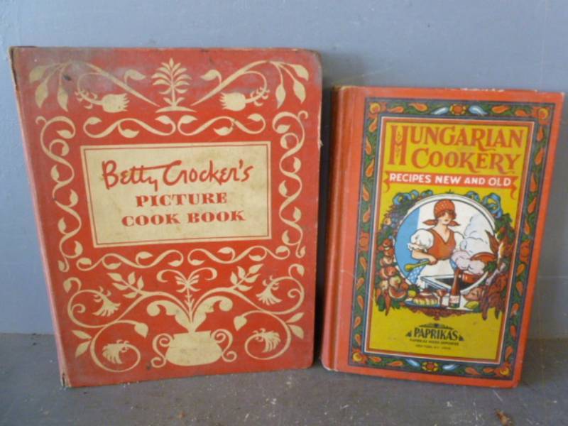 lot 125 image: Vintage Cookbooks