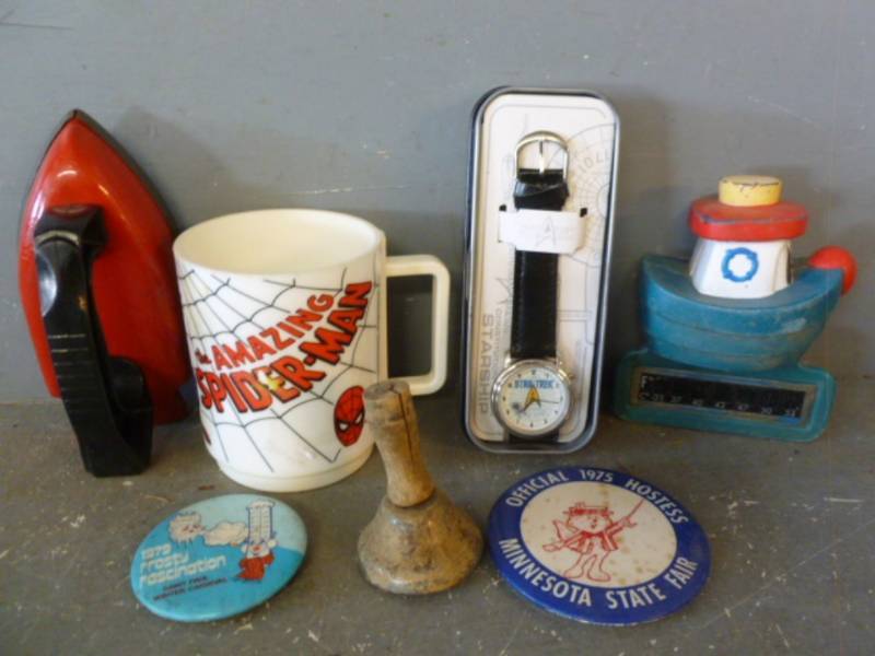 lot 134 image: Vintage Toys