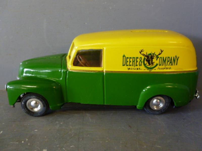 lot 158 image: Ertl Coin Bank