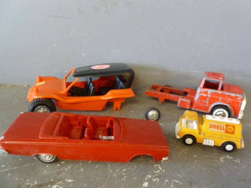lot 159 image: Vintage Toys