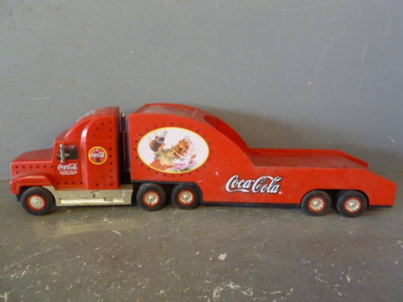 lot 160 image: Coca-Cola Collectible