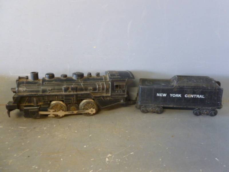 lot 175 image: Vintage 027 Locomotive