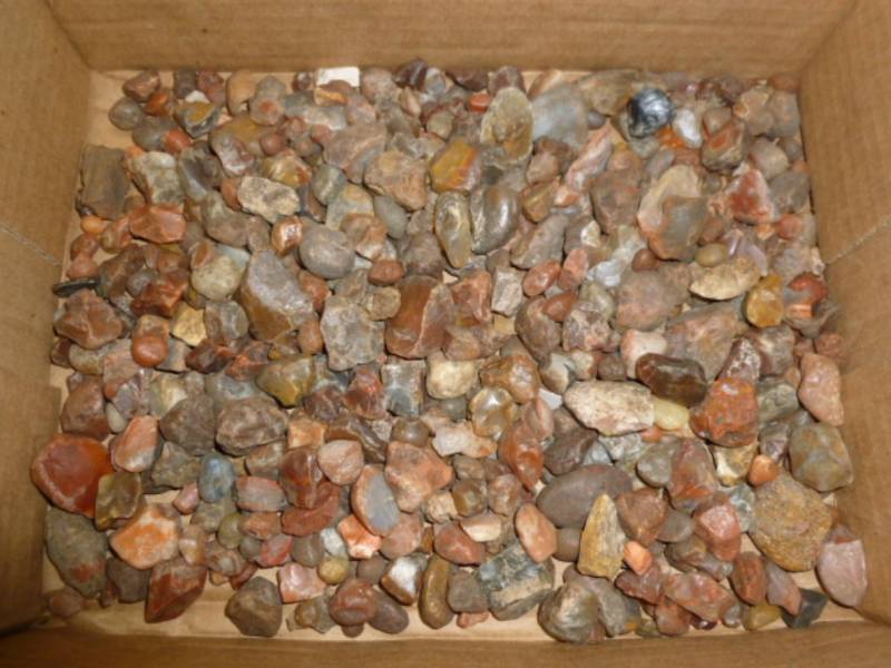 lot 178 image: Agates