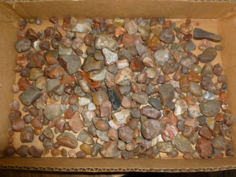 lot 179 image: Agates