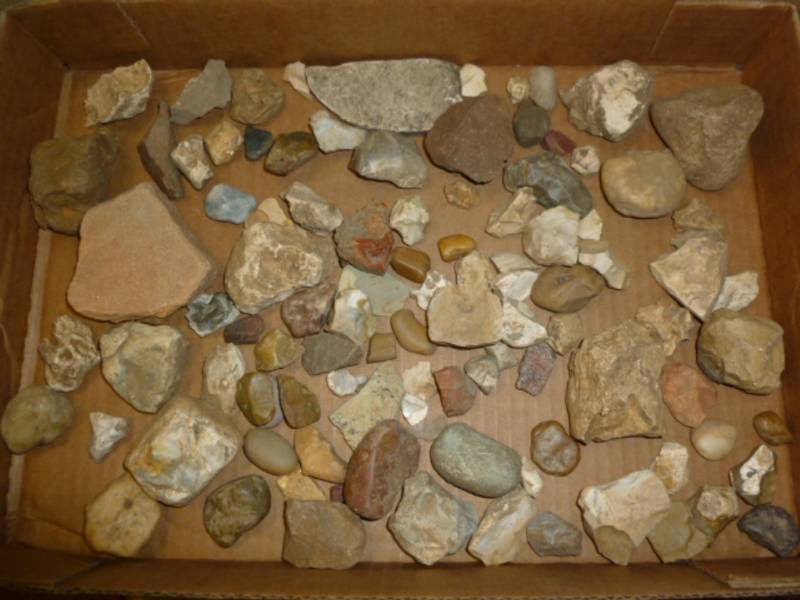 lot 184 image: Collector Rocks