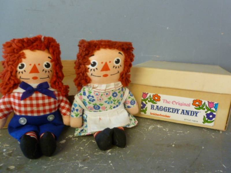 lot 229 image: Vintage Item