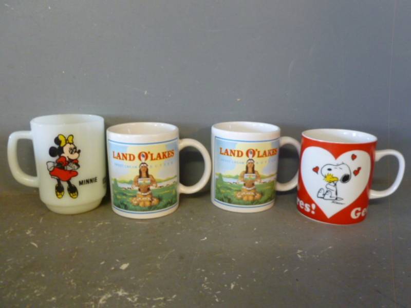 lot 232 image: Collector Mugs
