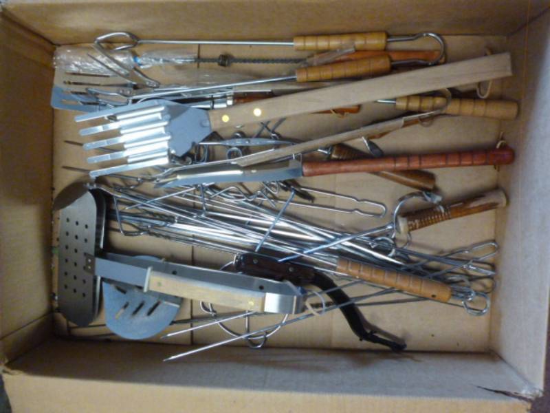lot 262 image: Grilling Utensils