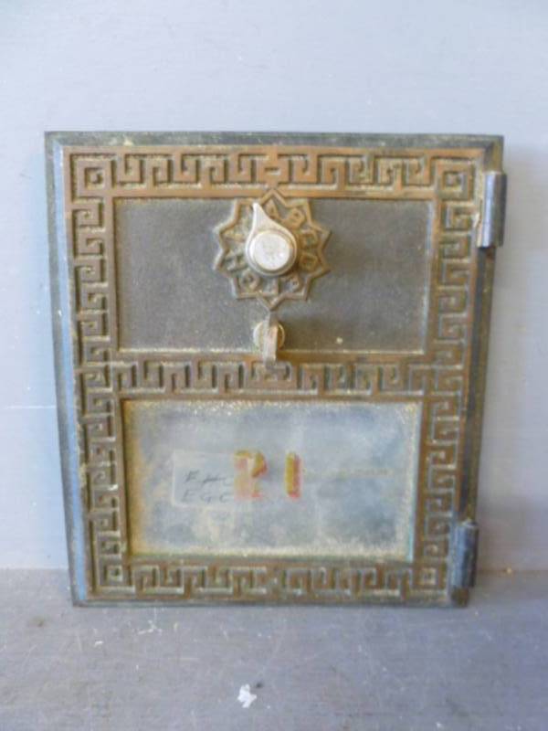 lot 263 image: Vintage Post Office Box Door