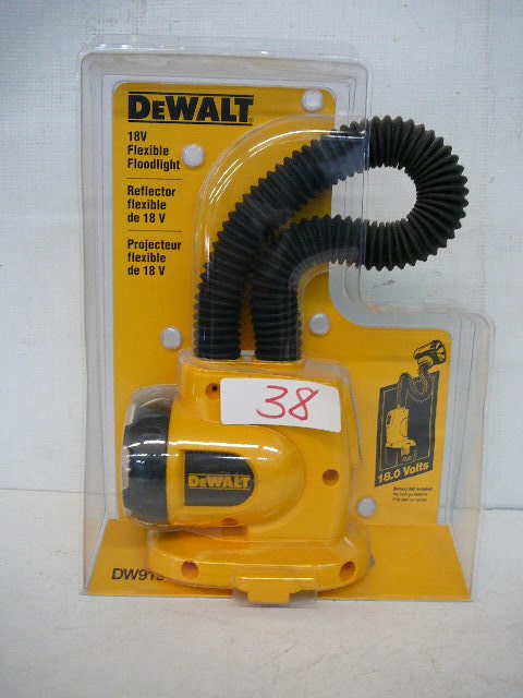 lot 38 image: Dewalt 18v Flexible Flood Light