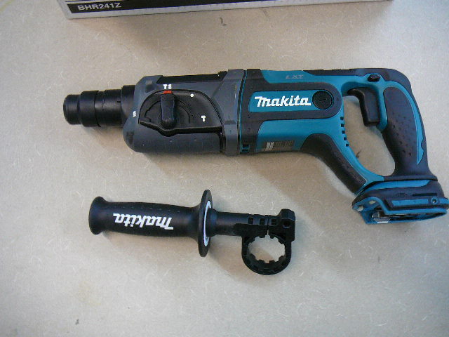 lot 39 image: Makita 18v Combination Hammer Drill