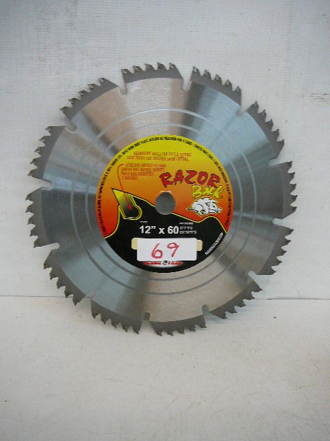 lot 69 image: 12 Woodworking Carbide Saw Blade