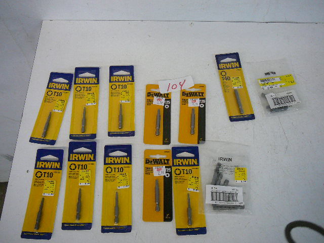 lot 104 image: Tork Bits