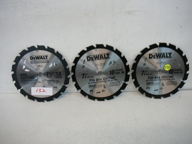 lot 132 image: DeWalt Nail Cutting 7 14 x 18T Blades