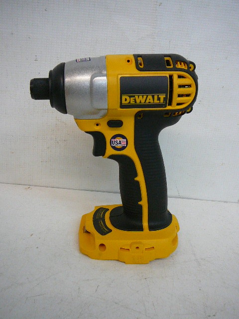 lot 135 image: DeWalt 18 Volt 14 Impact Driver