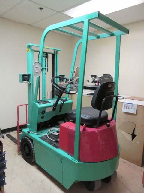 MINI ELECTRIC FORKLIFT