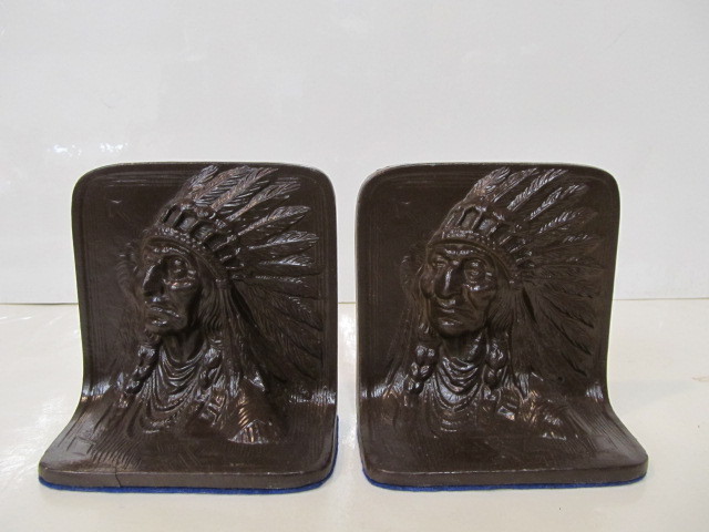lot 154 image: Vintage Cast Metal Indian Bookends
