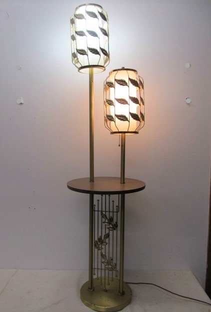 lot 193 image: Nice Mid Century Brass Double Shade Floor Lamp wTable