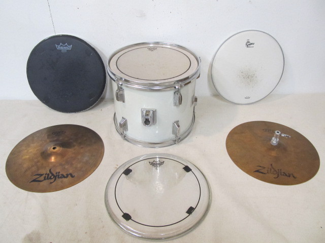 lot 21 image: Nice Group of Cymbals Drum etc
