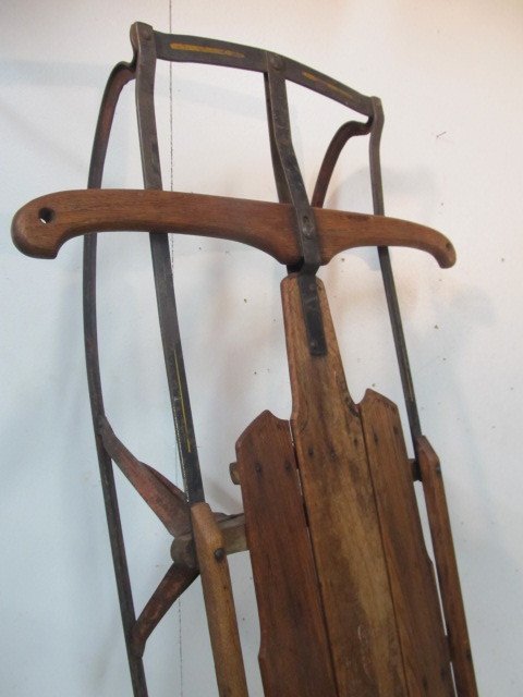 lot 80 image: Early Vintage Wooden FLEXIBLE FLYER No. 3C Snow Sled