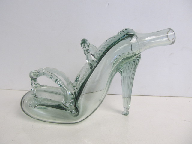 lot 75 image: Vintage Hand Blown Figural High Heel Shoe Bottle