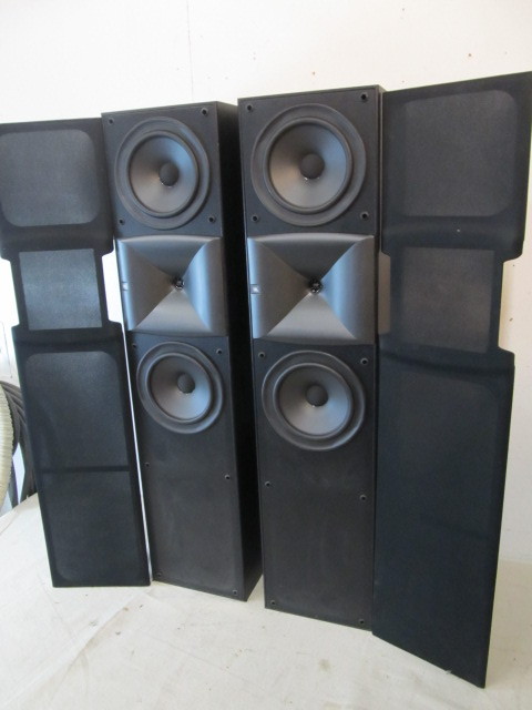 lot 201 image: Working JBL HLS620 Floor Speakers