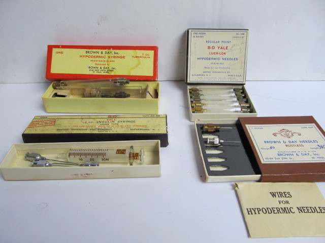 lot 232 image: Vintage Medical Hypodermic Needles etc