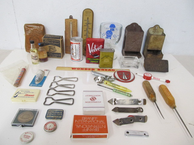 lot 250 image: NICE Lot of Vintage Small Antique & collectible Advertising etc