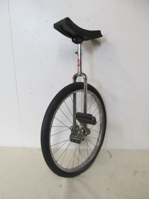 lot 252 image: Vintage Unicycle