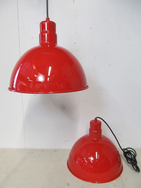 lot 254 image: Industrial Retro Style Red Deep Bowl Porcelain Pendant Lamps