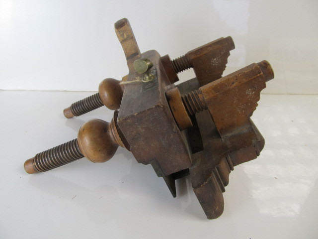 lot 7 image: Early Antique Woodworking Plane