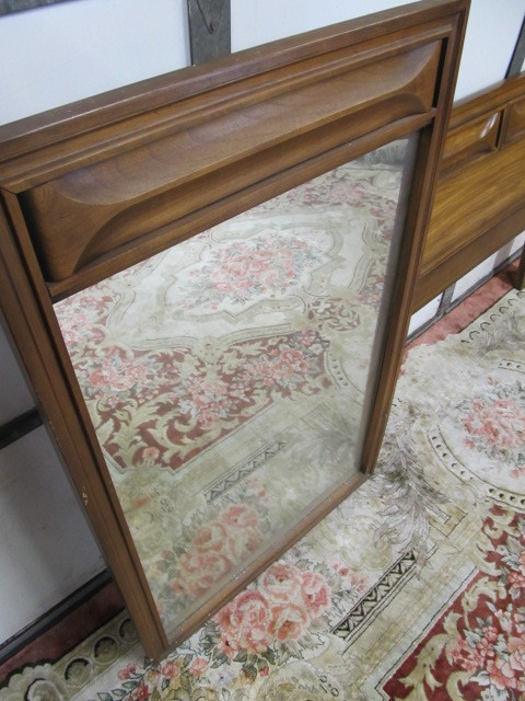 lot 199 image: Matching Vintage Mid Century Wall Mirror & Full Sized Headboard