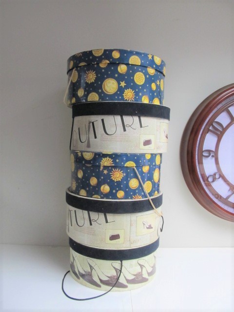 lot 105 image: Group of 5 Large Decorative Hat Boxes