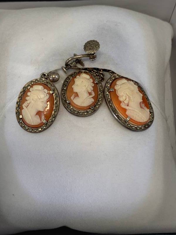 lot 26 image: .925 Silver Antique Cameo Jewelry Set