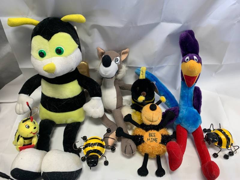 lot 52 image: Lot of Toys