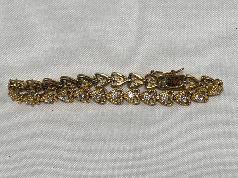 lot 69 image: Childs Tennis Bracelet