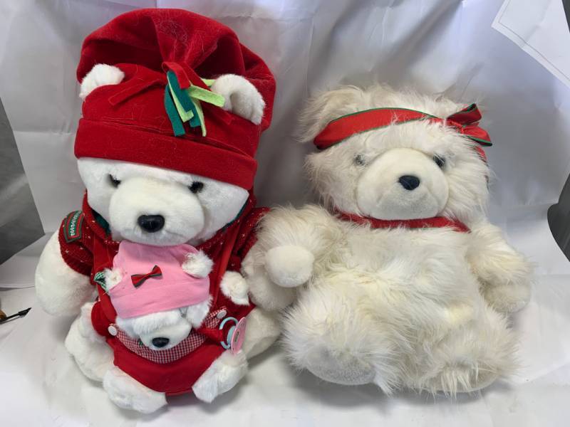 lot 87 image: Lot of 2 Santa Bears 2002