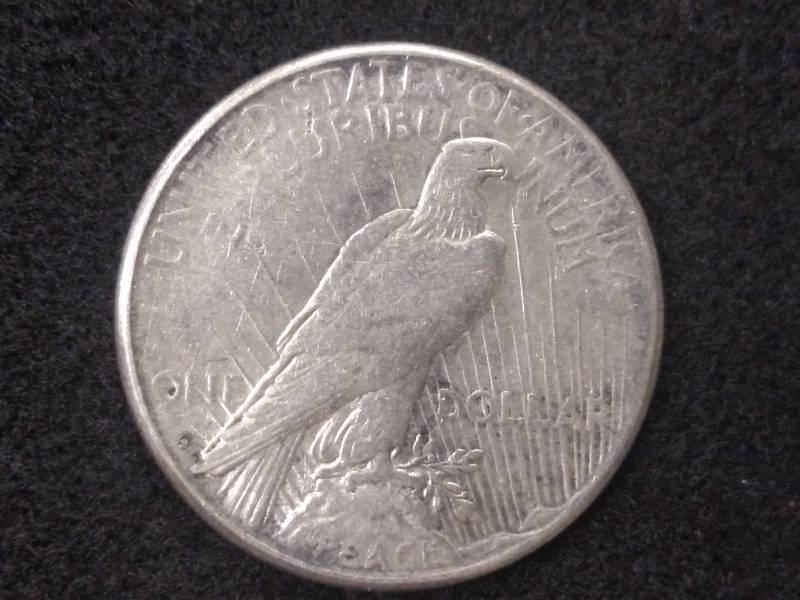 lot 30 image: 1922 S Peace Silver Dollar...