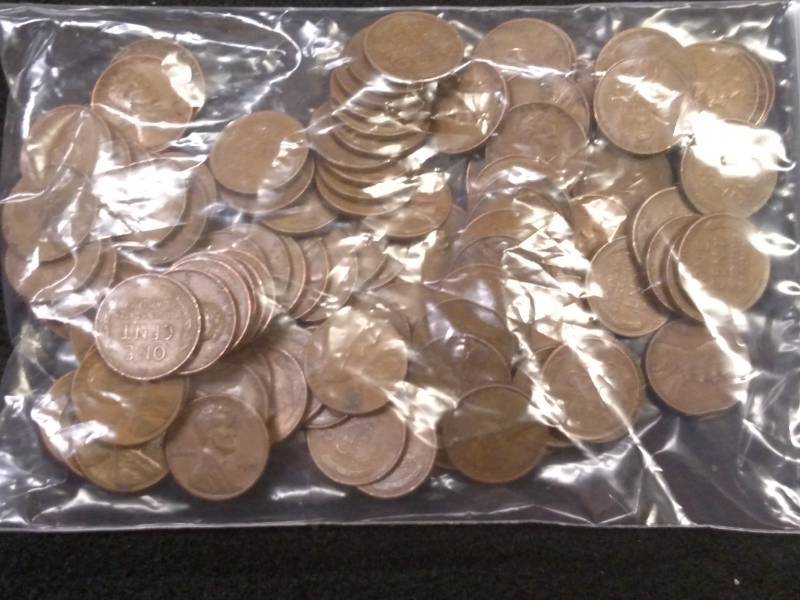 lot 128 image: (100) Wheat Cents...