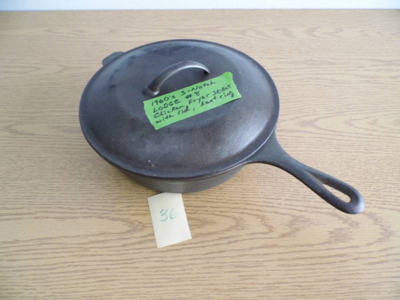 lot 36 image: Lodge Chicken Fryer w Lid