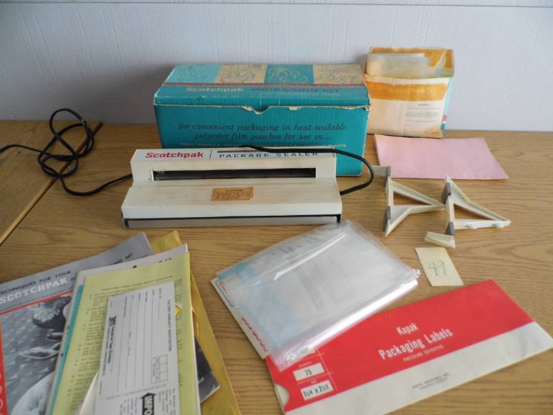 lot 49 image: Scotchpak Sealer wTote
