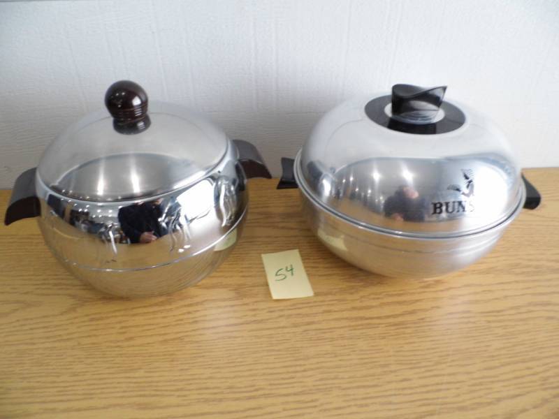 lot 54 image: Vintage Aluminum Bun Server - Ice Bucket