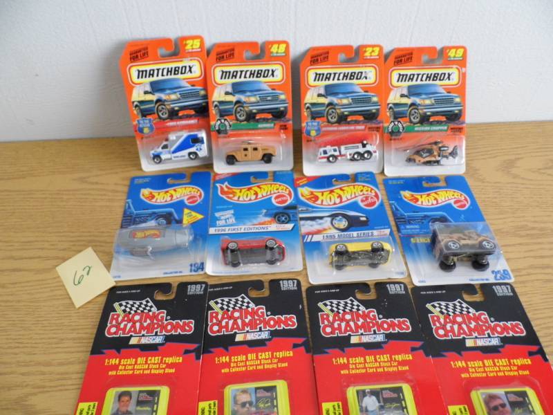 lot 62 image: Matchbox - Hot Wheels