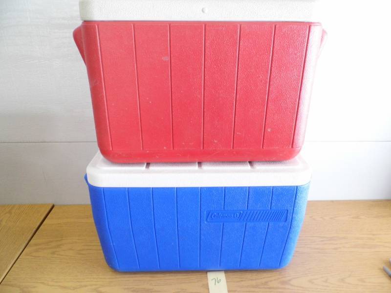 lot 76 image: Lot of 2 Coleman Coolers