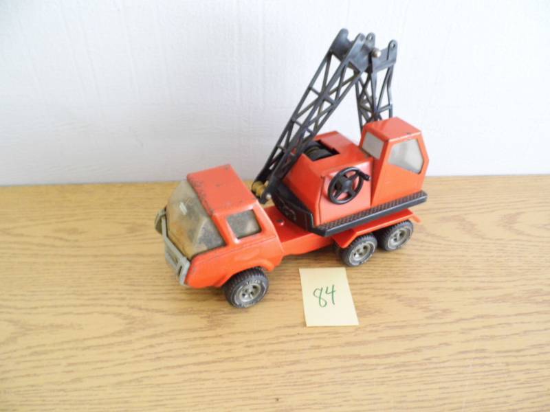 lot 84 image: Tonka Crane