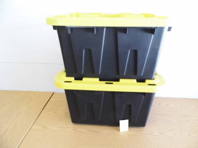 lot 99 image: Lot of 2 Totes